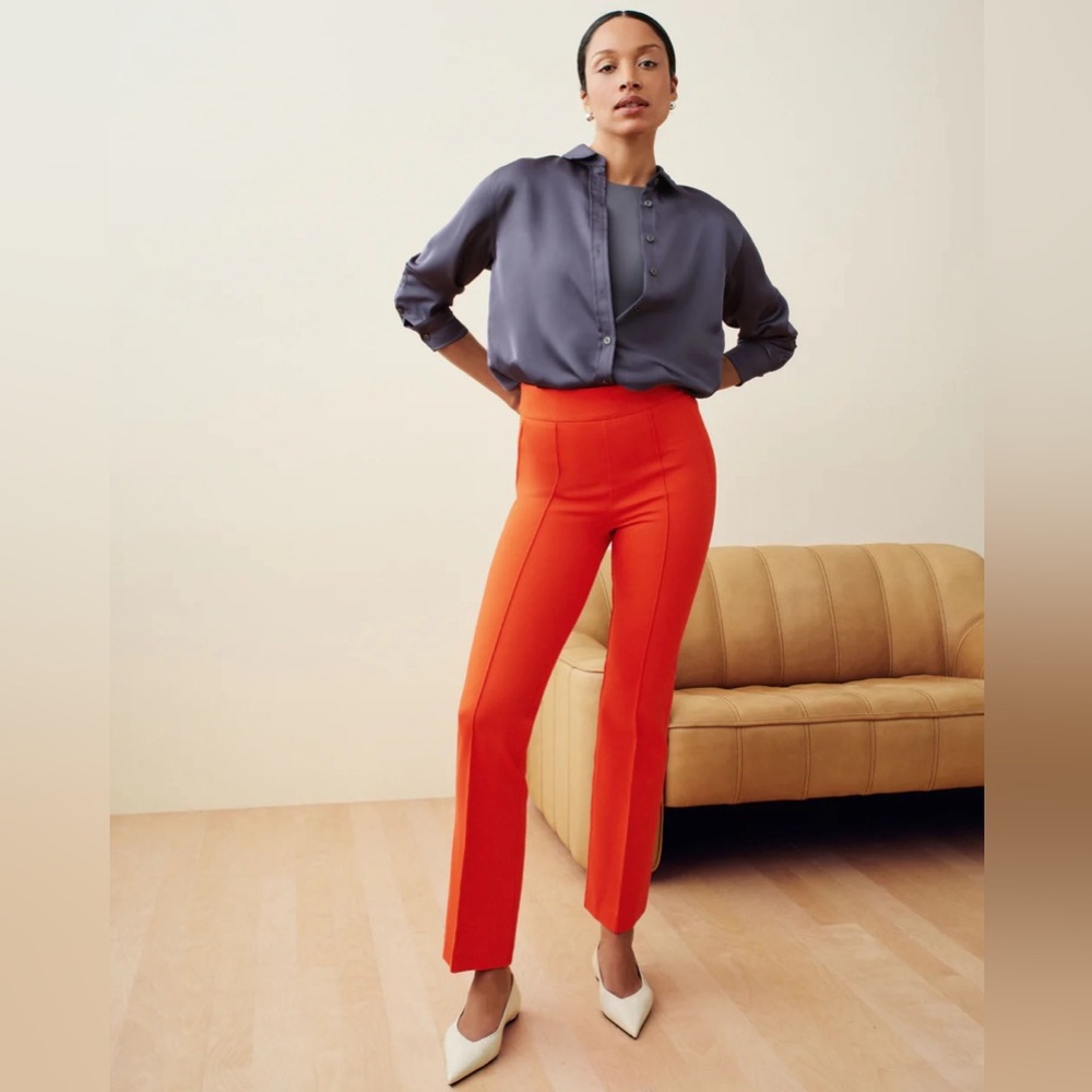 SPANXsupersmooth™ PerfectFit
Ponte Kick Flare Pant with Pintuck